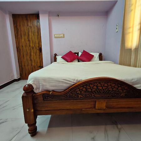 Le Cadillac Bungalow Pondicherry Bagian luar foto