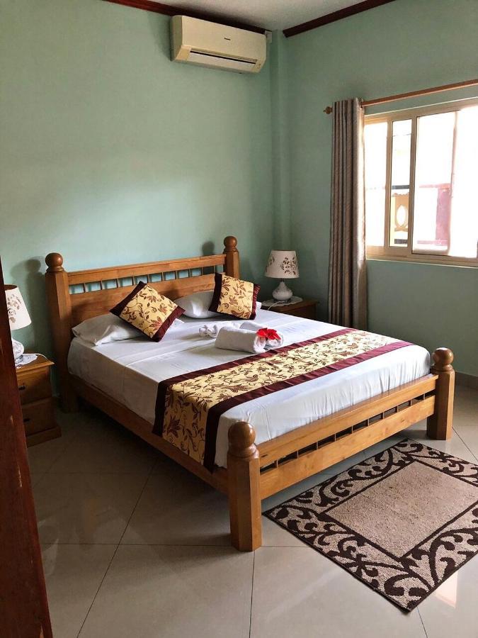 Le Cadillac Bungalow Pondicherry Bagian luar foto