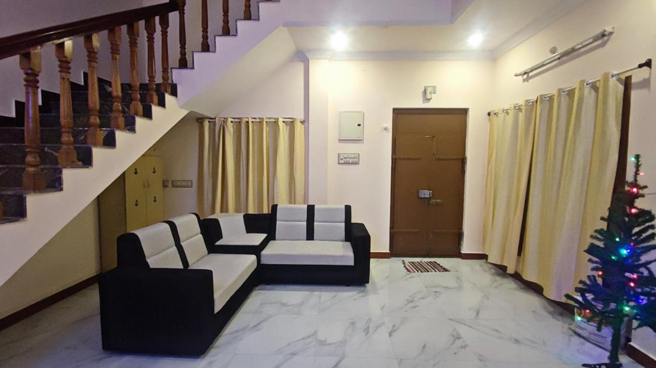 Le Cadillac Bungalow Pondicherry Bagian luar foto