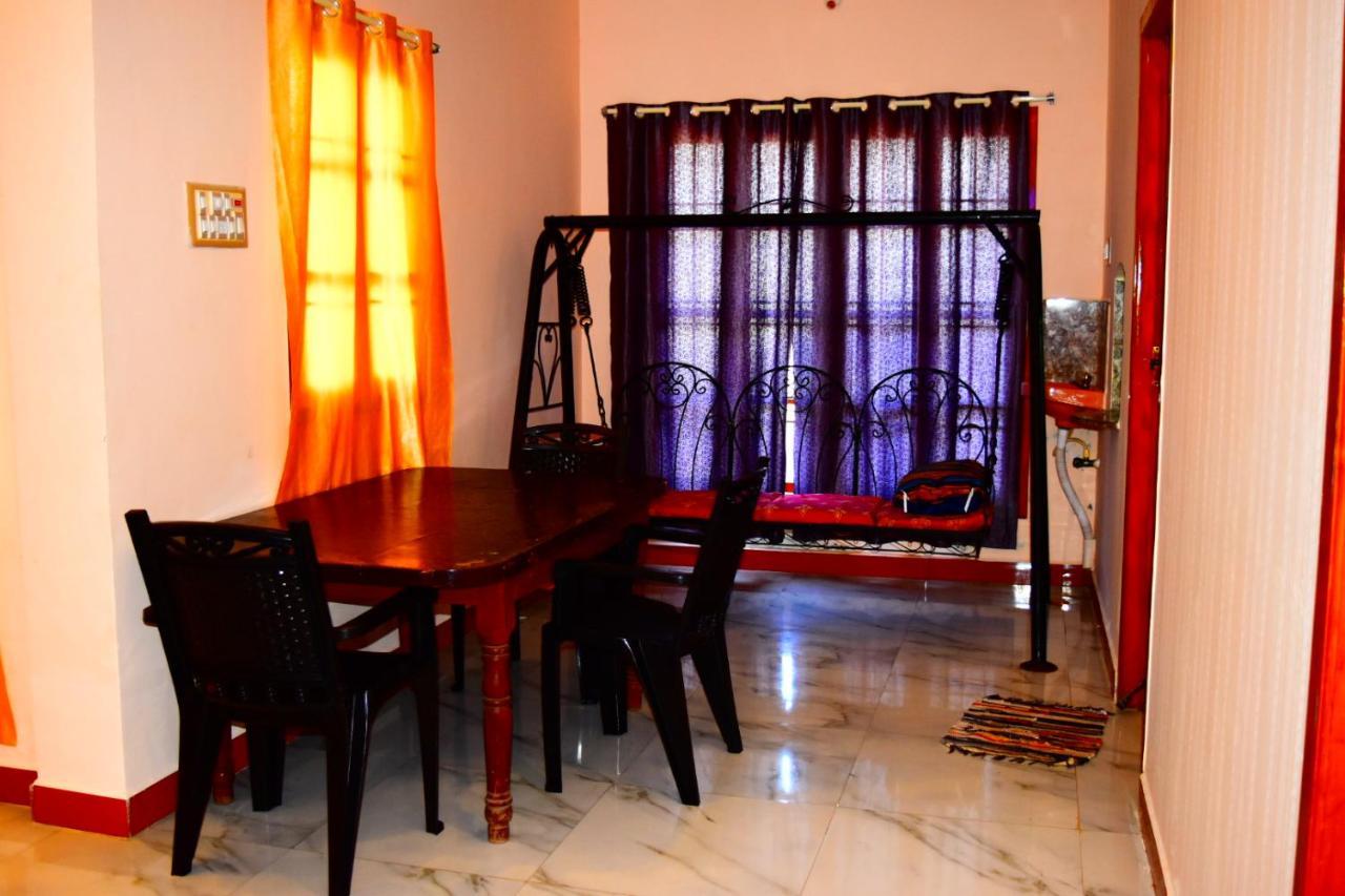 Le Cadillac Bungalow Pondicherry Bagian luar foto